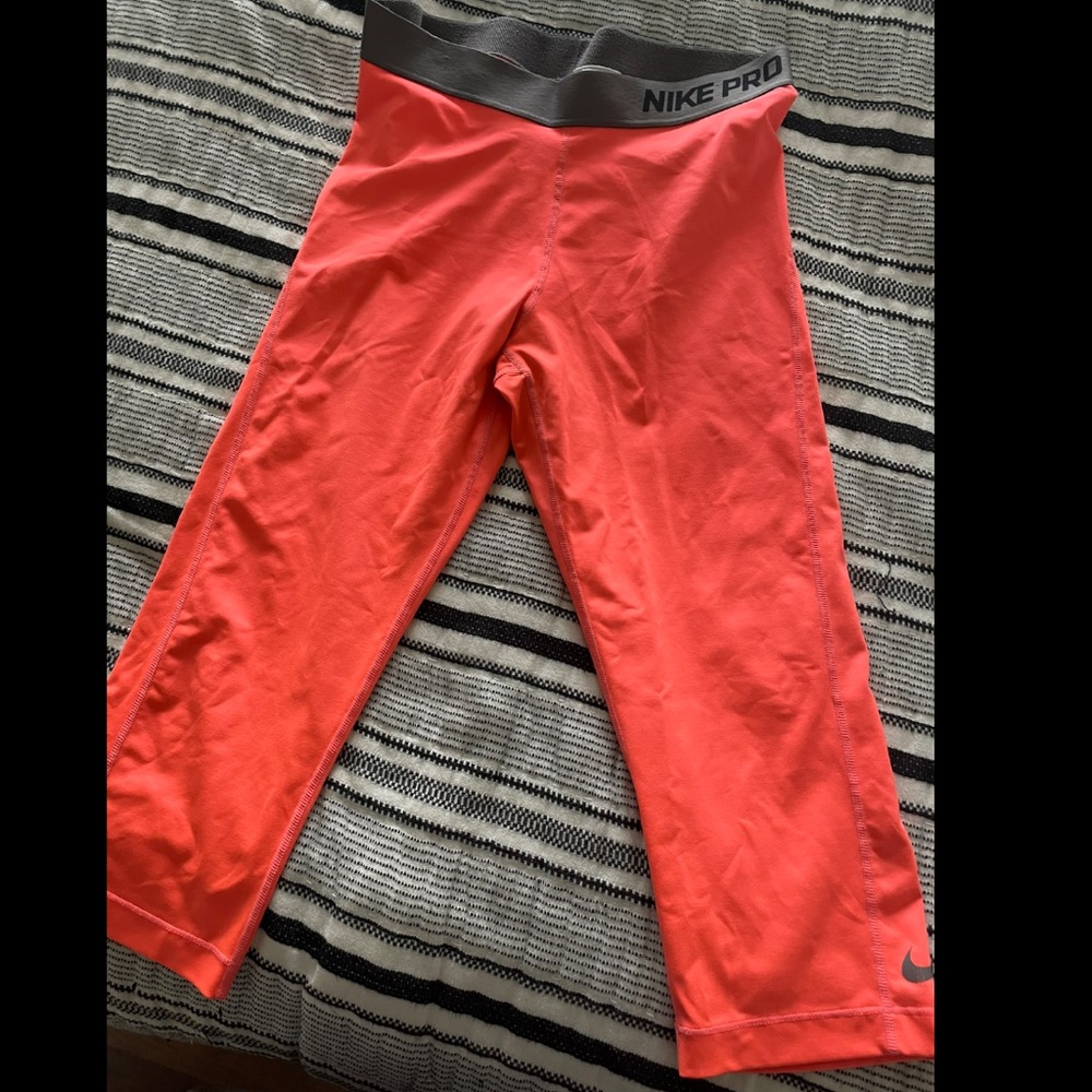 Nike Pro leggings